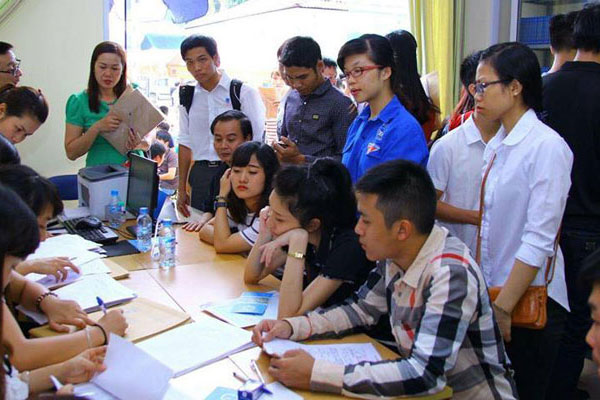 Tư vấn tuyển sinh tài chính ngân hàng học ở đâu dễ xin việc Tư vấn tuyển sinh tài chính ngân hàng học ở đâu dễ xin việc